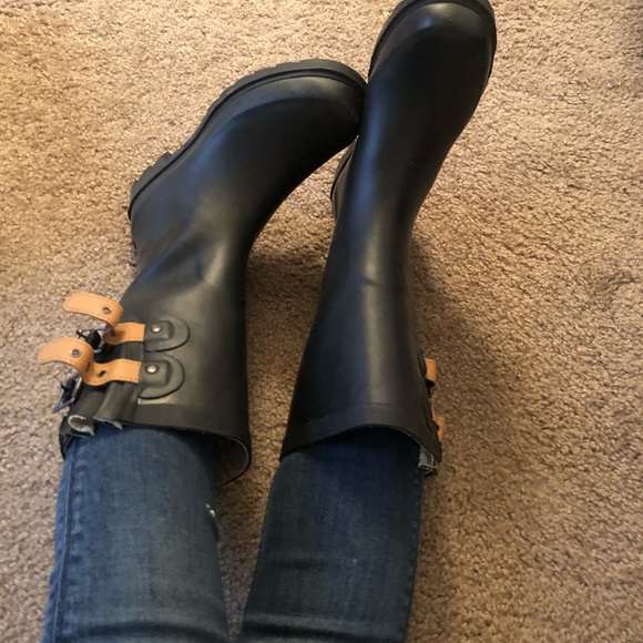 Cholla rain boots! Worn one time! - Picture 3 of 5